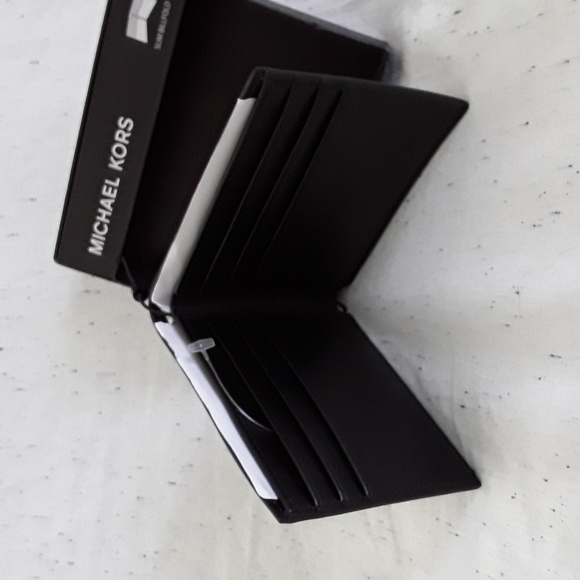 MICHAEL KORS NWT MENS WALLET - Picture 2 of 4